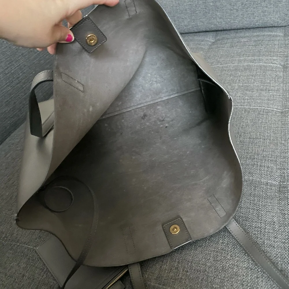 YSL Yves Saint Laurent grey tote with pouch - Picture 15 of 16